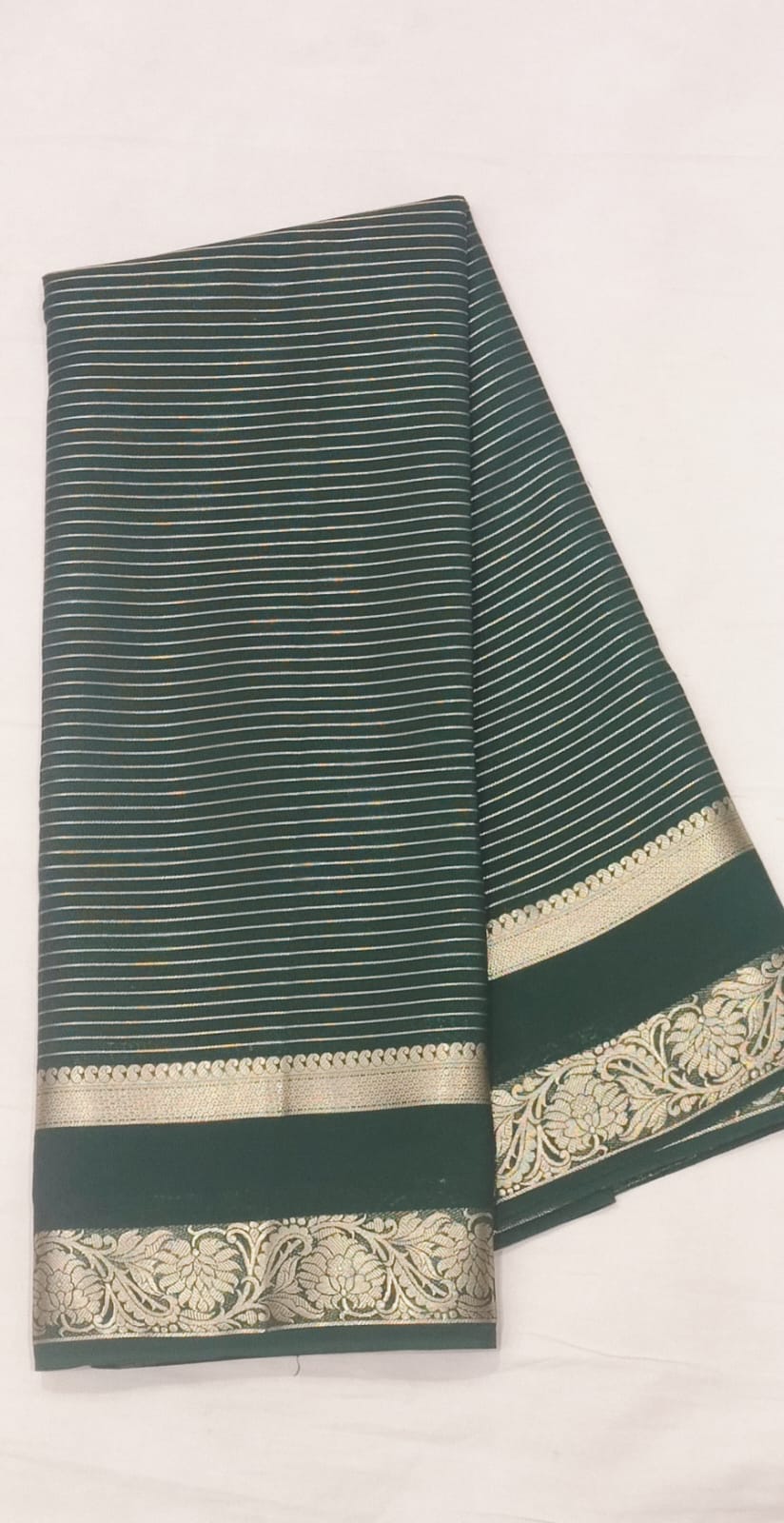 Dark Green Mysuru silk crepe saree with a Bentex border Orignal - Semi